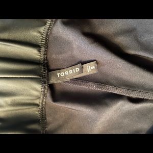 Torrid faux leather leggings size 2